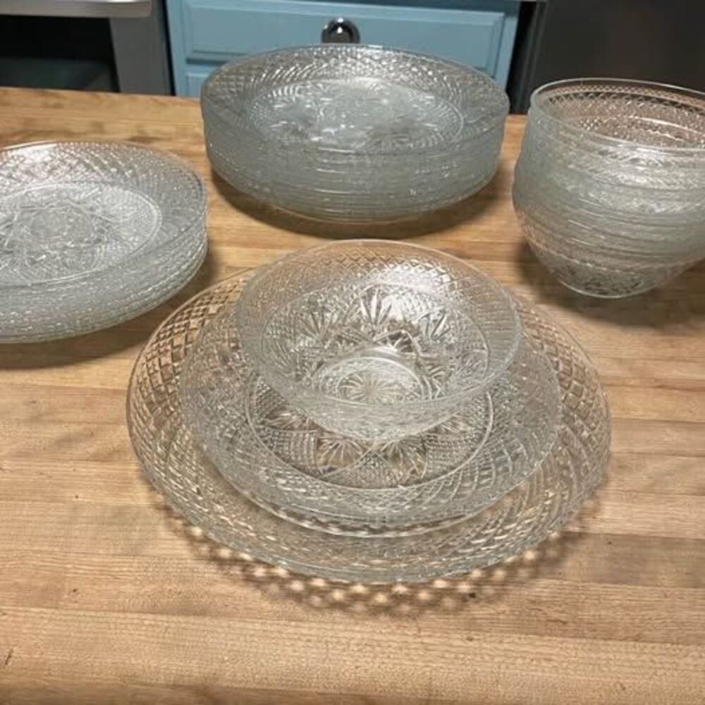Anchor Hocking Wexford Clear Glass Dinnerware Set